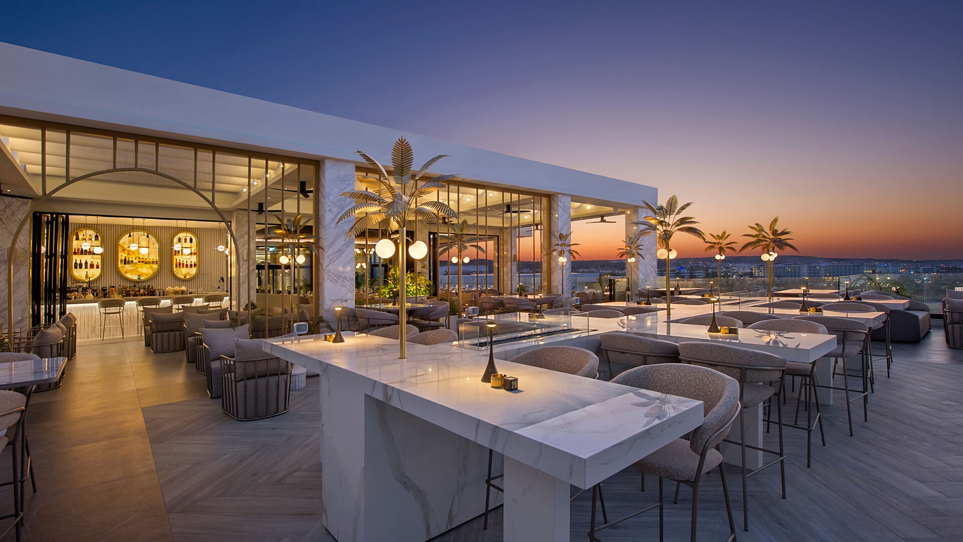 Glasshouse Lounge Restaurant